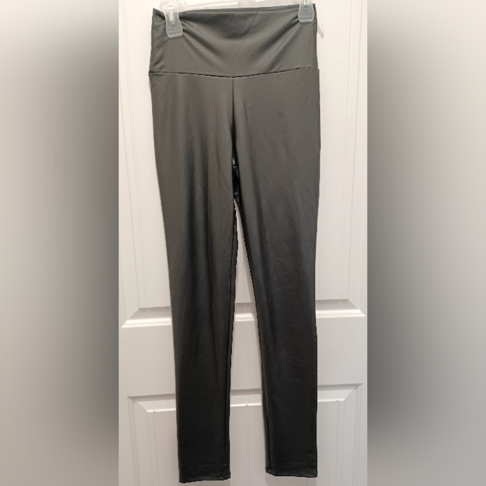 NWT CY FashionSleek Black High-Waisted Leggings Sz Small #0510